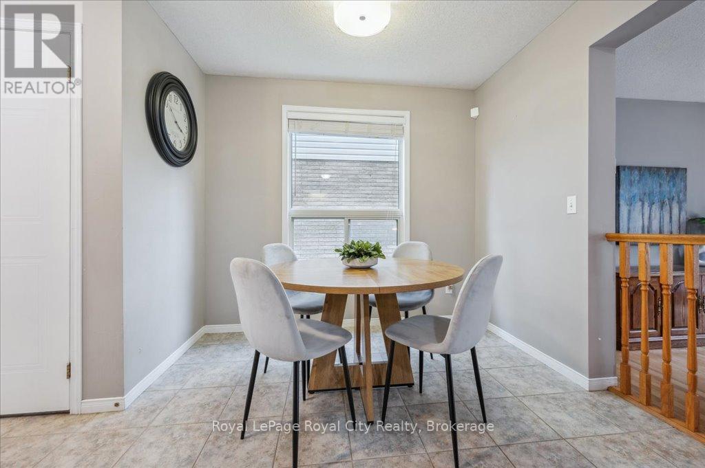 93 Doyle Drive, Guelph, Ontario  N1G 5B9 - Photo 11 - X12285533