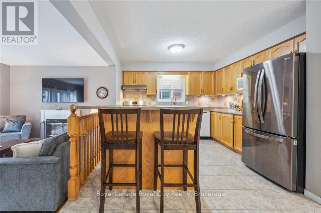 93 Doyle Drive, Guelph, Ontario  N1G 5B9 - Photo 13 - X12285533