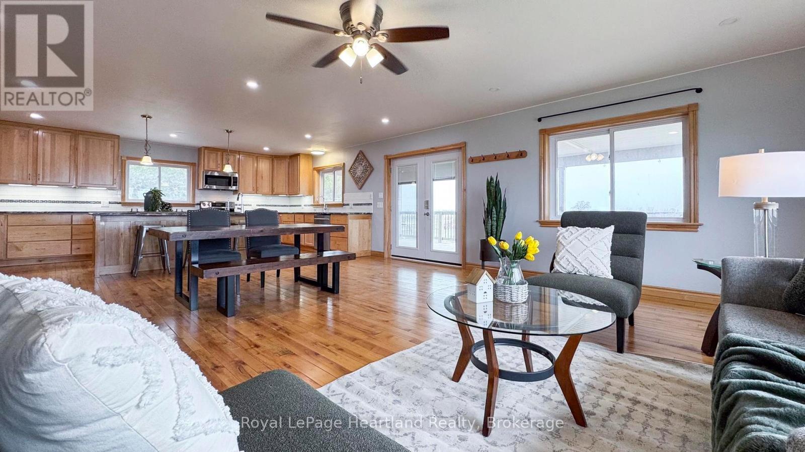 84610 Bluewater Highway, Ashfield-Colborne-Wawanosh, Ontario  N7A 3X9 - Photo 18 - X12285725