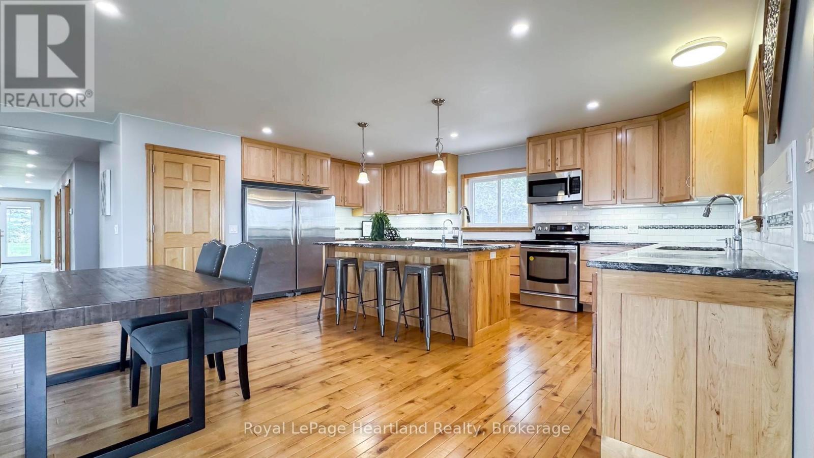 84610 Bluewater Highway, Ashfield-Colborne-Wawanosh, Ontario  N7A 3X9 - Photo 5 - X12285725