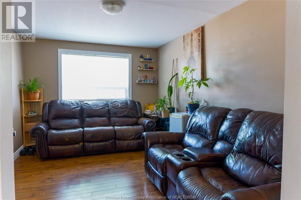 Property at 6 HYSLOP STREET image 3