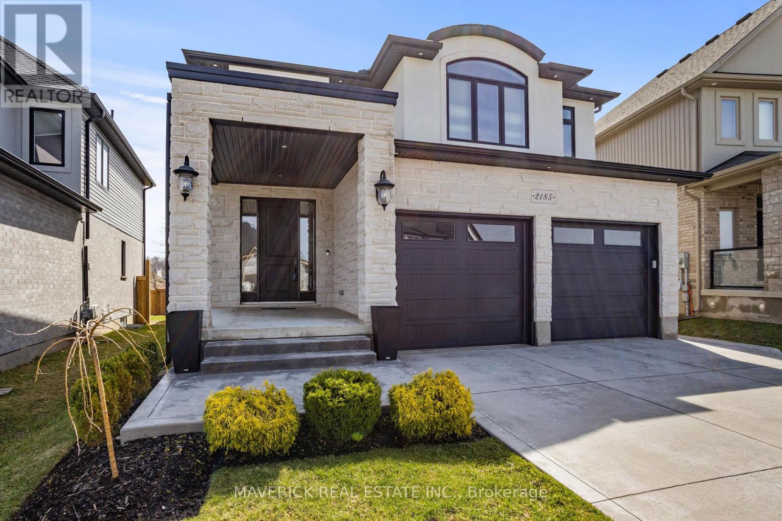 Property at 2185 LINKWAY BOULEVARD image 1