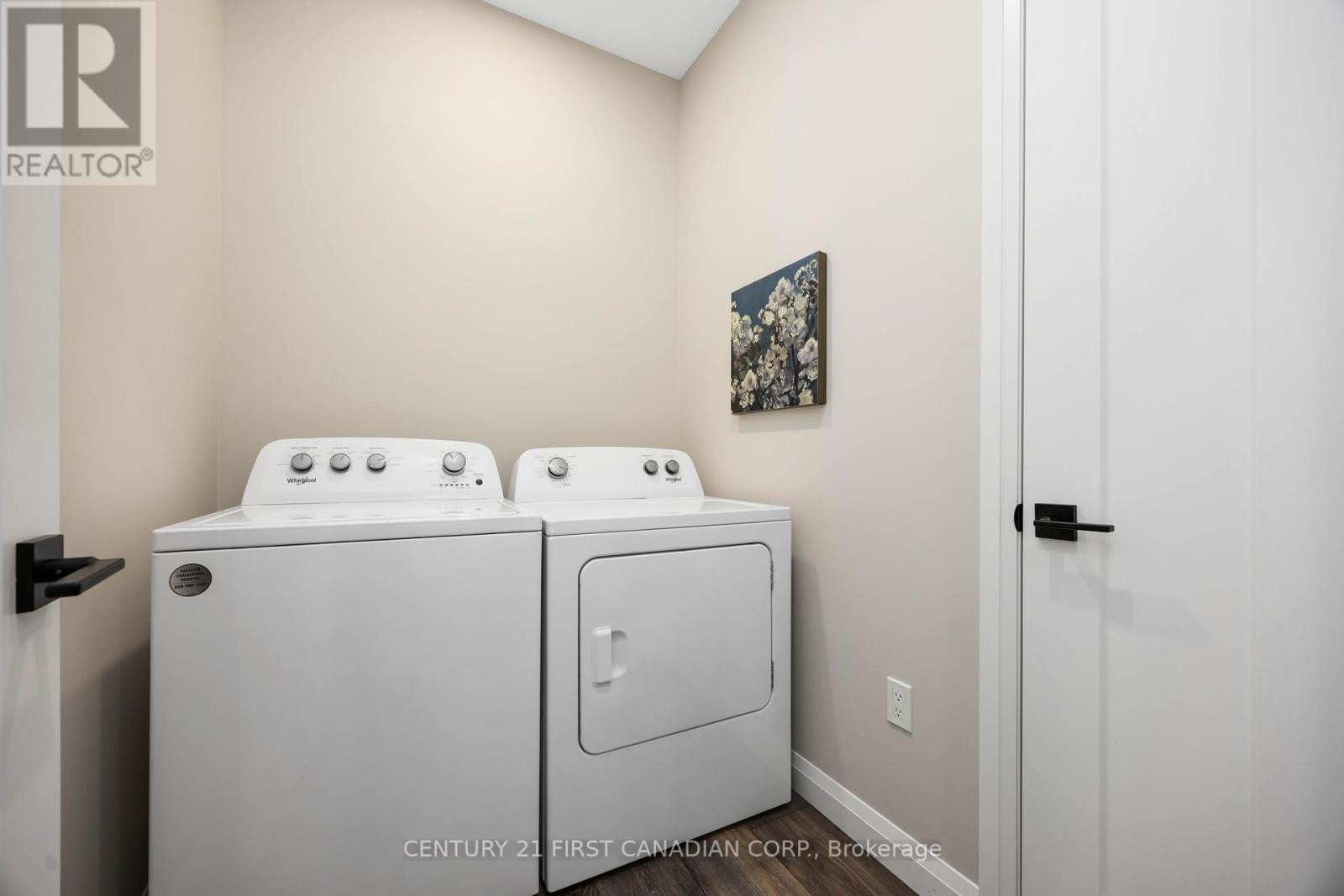 479 Kip Lane, Plympton-Wyoming (Plympton Wyoming), Ontario  N0N 1T0 - Photo 13 - X12285793