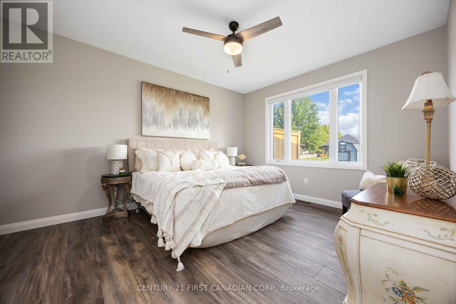 479 Kip Lane, Plympton-Wyoming (Plympton Wyoming), Ontario  N0N 1T0 - Photo 14 - X12285793