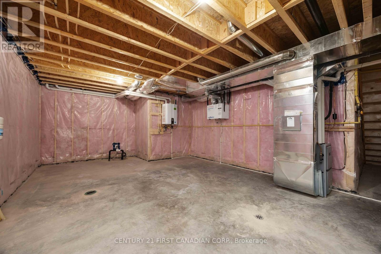 479 Kip Lane, Plympton-Wyoming (Plympton Wyoming), Ontario  N0N 1T0 - Photo 25 - X12285793