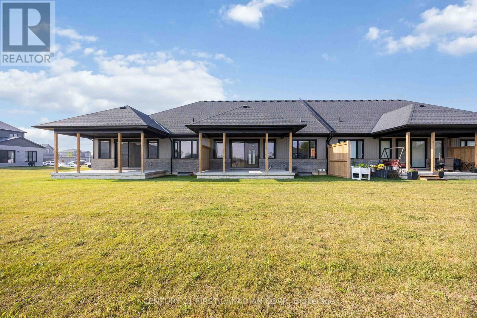 479 Kip Lane, Plympton-Wyoming (Plympton Wyoming), Ontario  N0N 1T0 - Photo 30 - X12285793