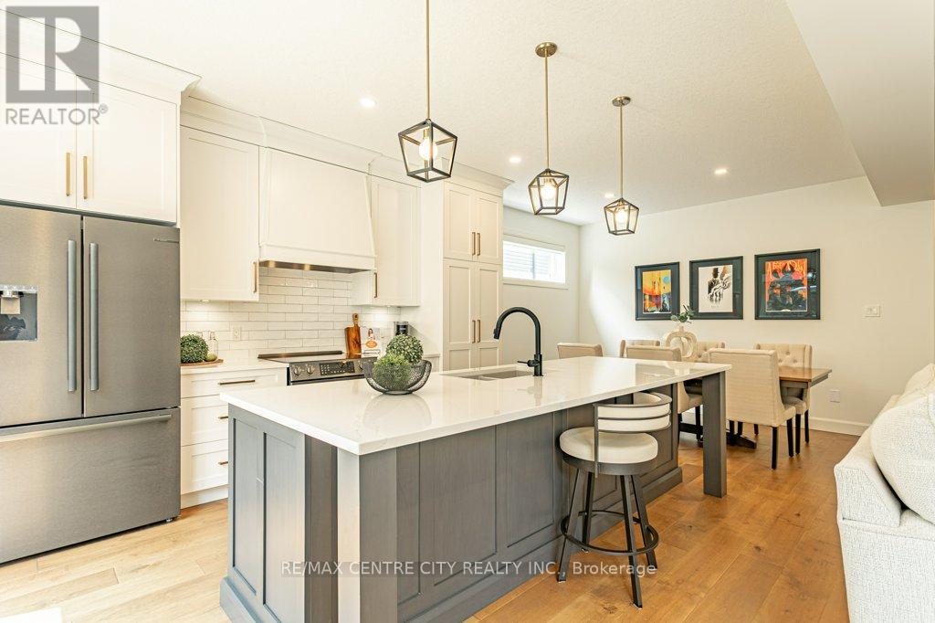 2117 Linkway Boulevard, London South, Ontario  N6K 0K8 - Photo 13 - X12285796