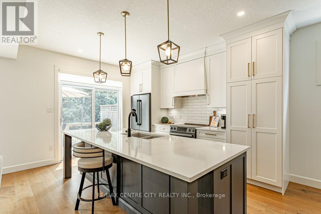2117 Linkway Boulevard, London South, Ontario  N6K 0K8 - Photo 18 - X12285796