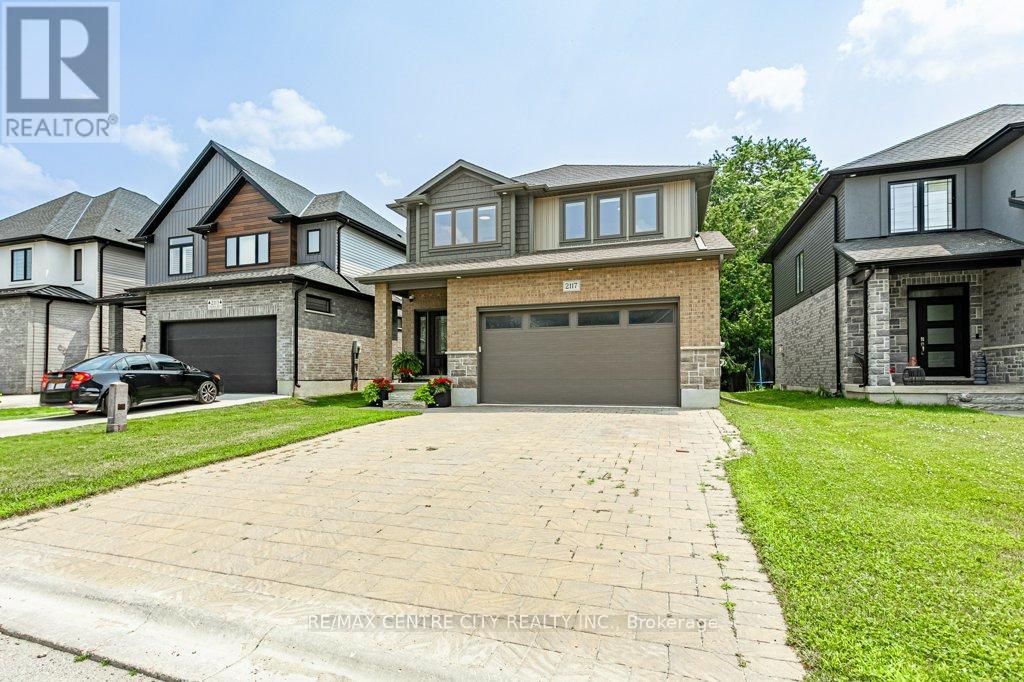 2117 Linkway Boulevard, London South, Ontario  N6K 0K8 - Photo 2 - X12285796