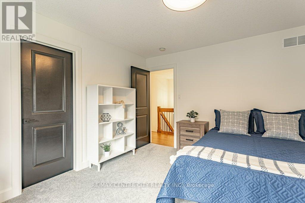 2117 Linkway Boulevard, London South, Ontario  N6K 0K8 - Photo 24 - X12285796