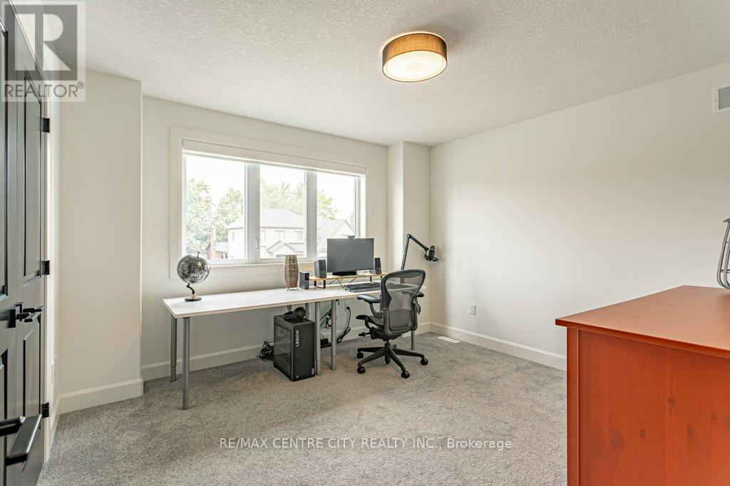 2117 Linkway Boulevard, London South, Ontario  N6K 0K8 - Photo 27 - X12285796