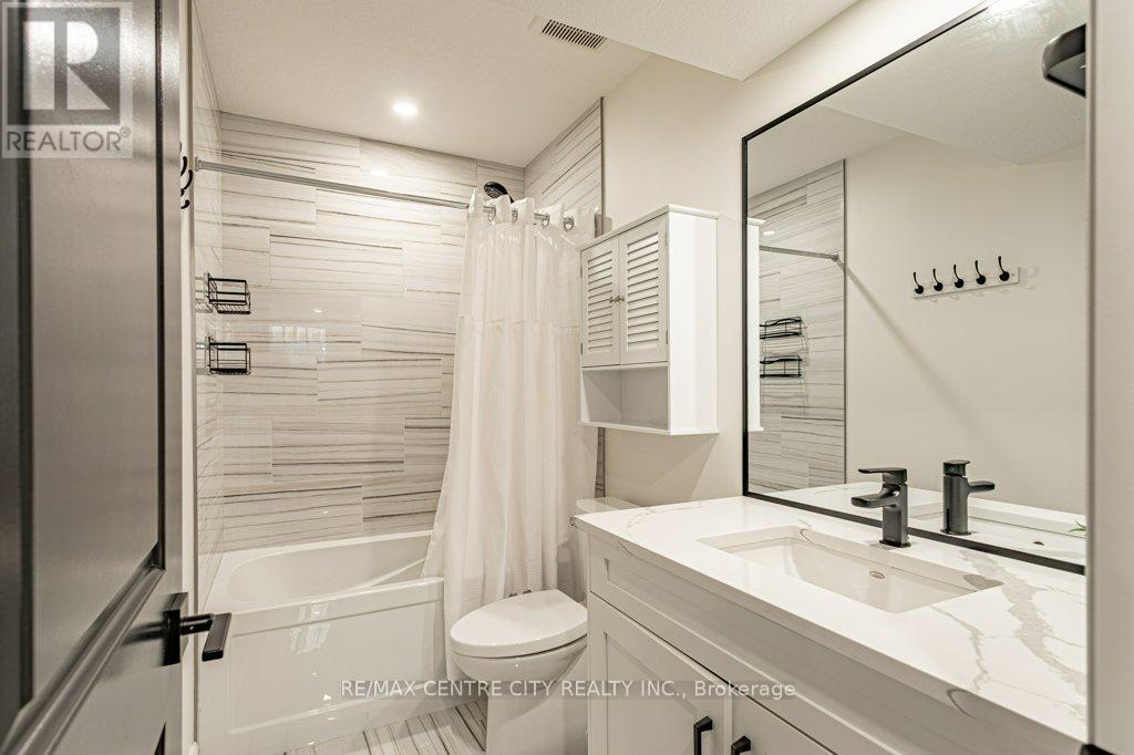 2117 Linkway Boulevard, London South, Ontario  N6K 0K8 - Photo 33 - X12285796