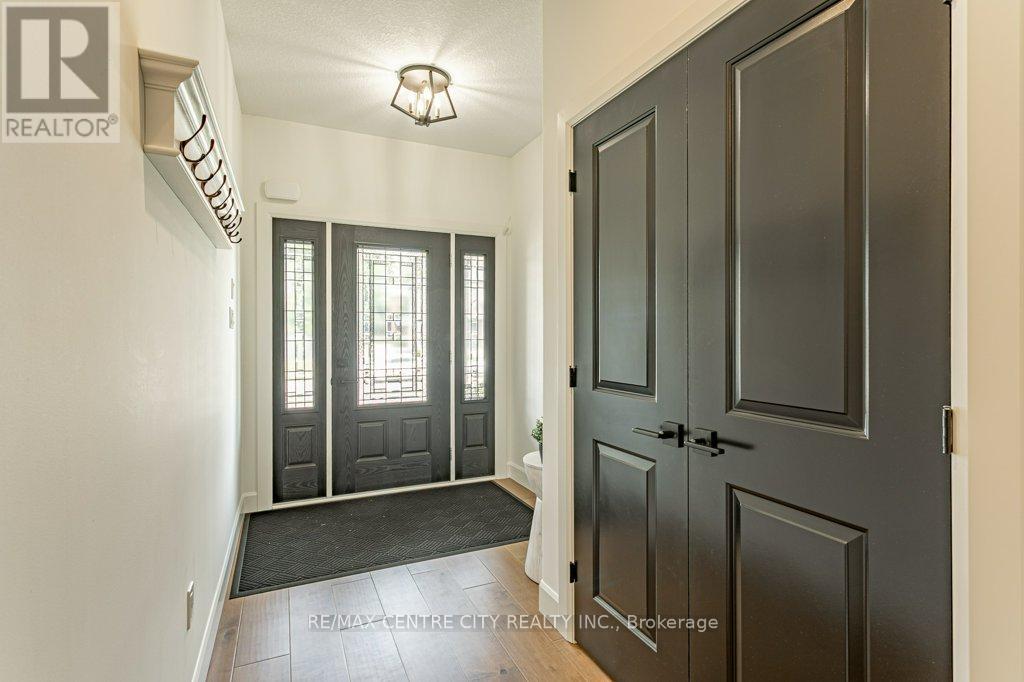 2117 Linkway Boulevard, London South, Ontario  N6K 0K8 - Photo 5 - X12285796