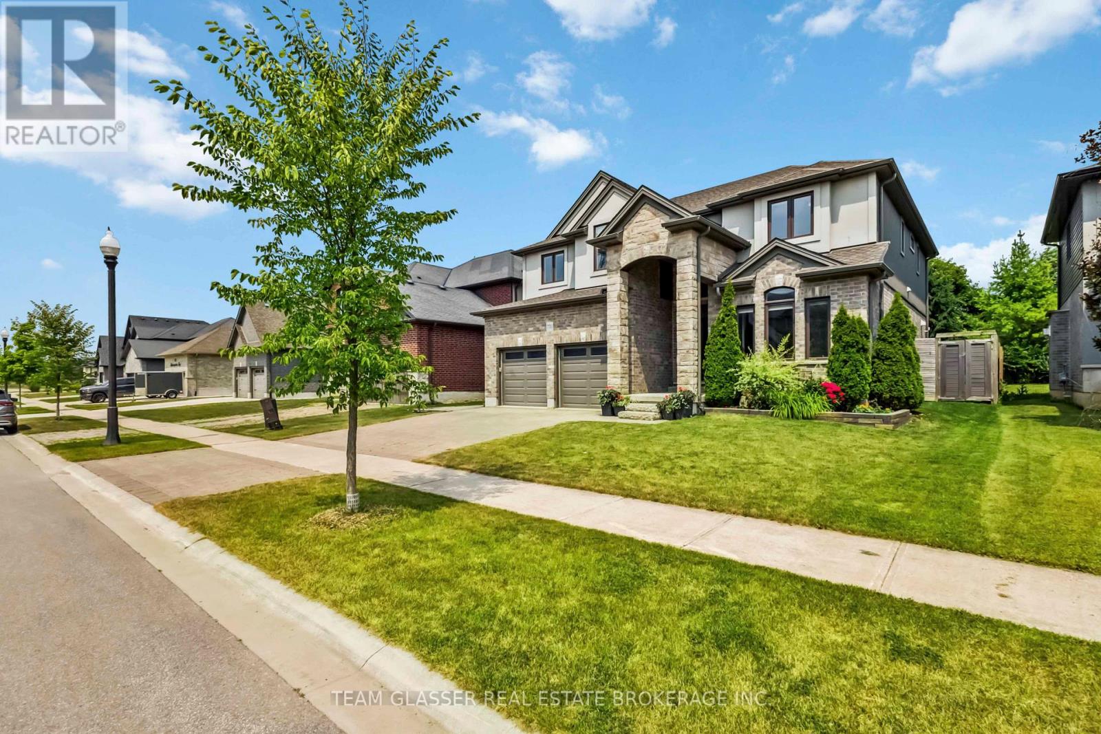 Property at 750 HICKORYSTICK KEY image 3