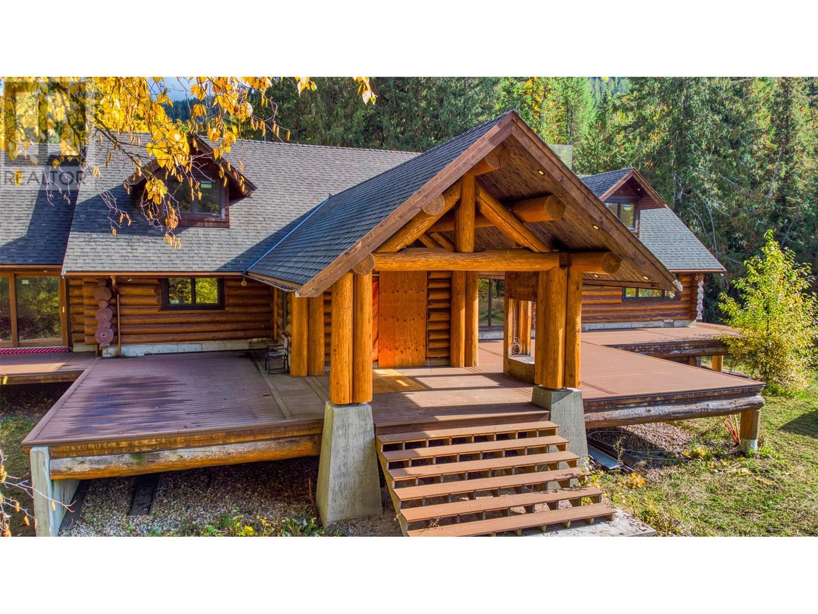 8726 Forsberg Road, Vernon, British Columbia  V1B 3M6 - Photo 2 - 10356007