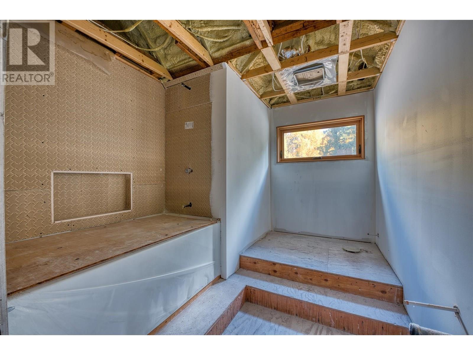 8726 Forsberg Road, Vernon, British Columbia  V1B 3M6 - Photo 45 - 10356007