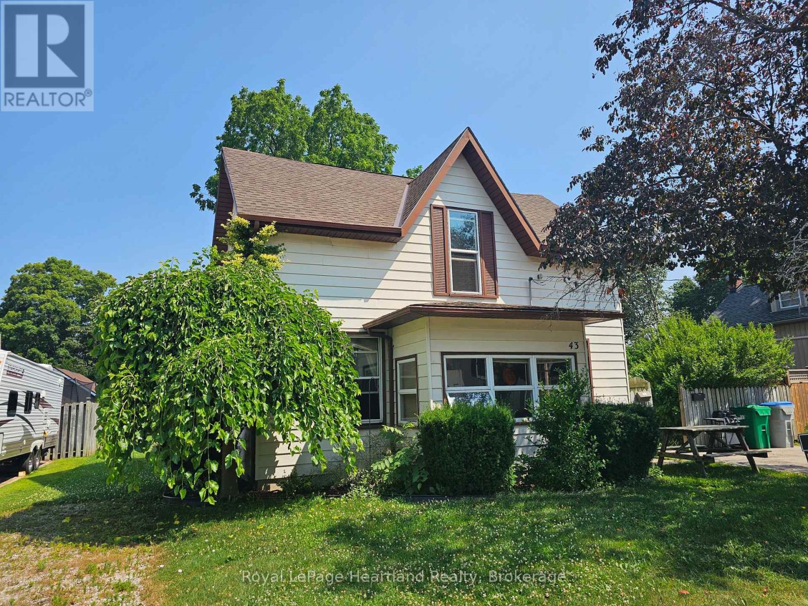 43 Trafalgar Street, Goderich, Ontario  N7A 1T3 - Photo 1 - X12144984