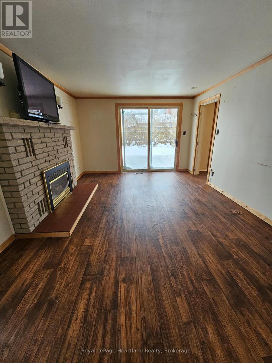 43 Trafalgar Street, Goderich, Ontario  N7A 1T3 - Photo 4 - X12144984