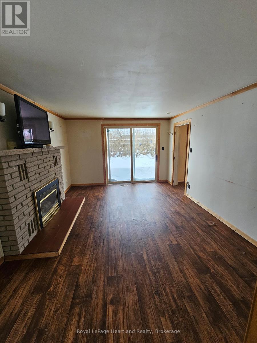 43 Trafalgar Street, Goderich, Ontario  N7A 1T3 - Photo 6 - X12144984