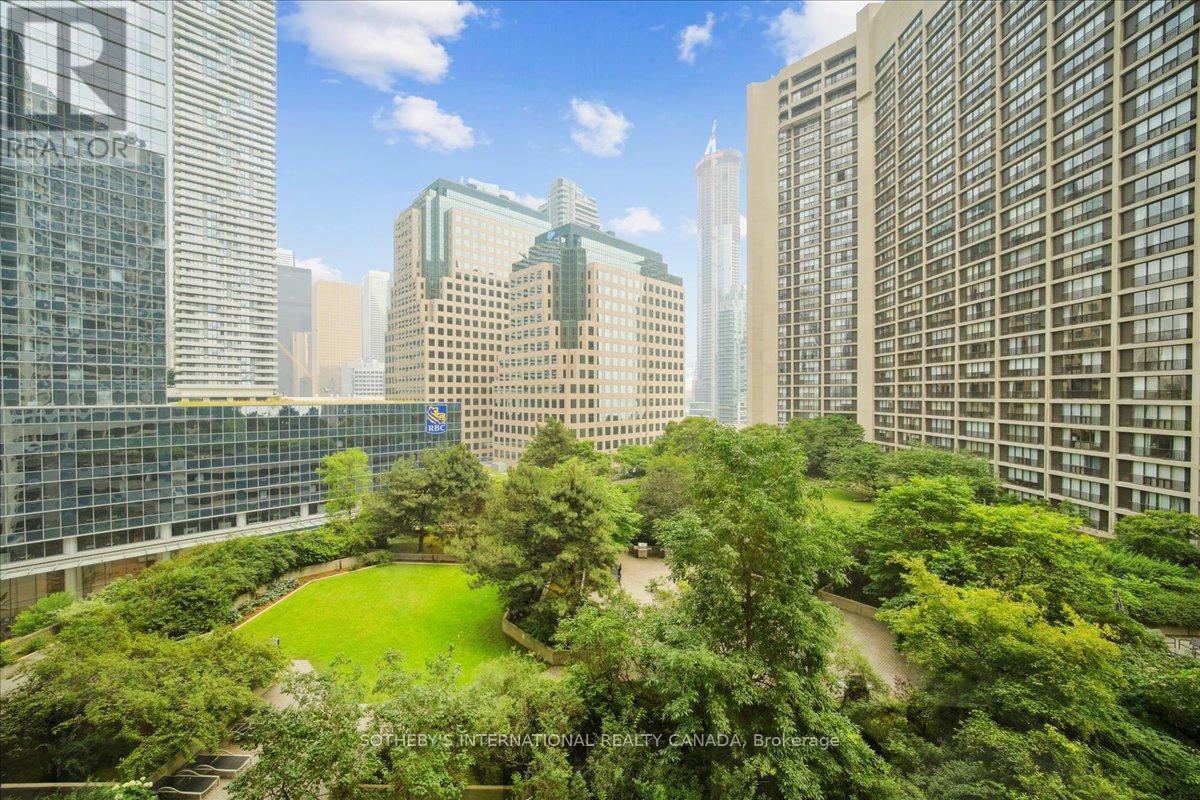 1110 - 65 Harbour Square, Toronto, Ontario  M5J 2L4 - Photo 25 - C12285462