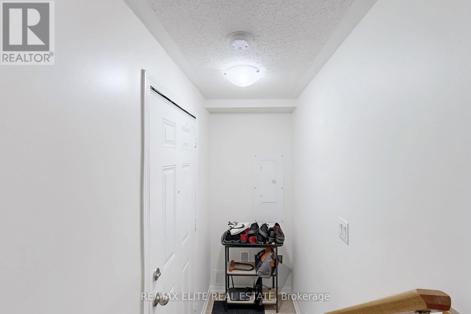 15931 Bayview Avenue, Aurora, Ontario  L4G 0S3 - Photo 18 - N12285740