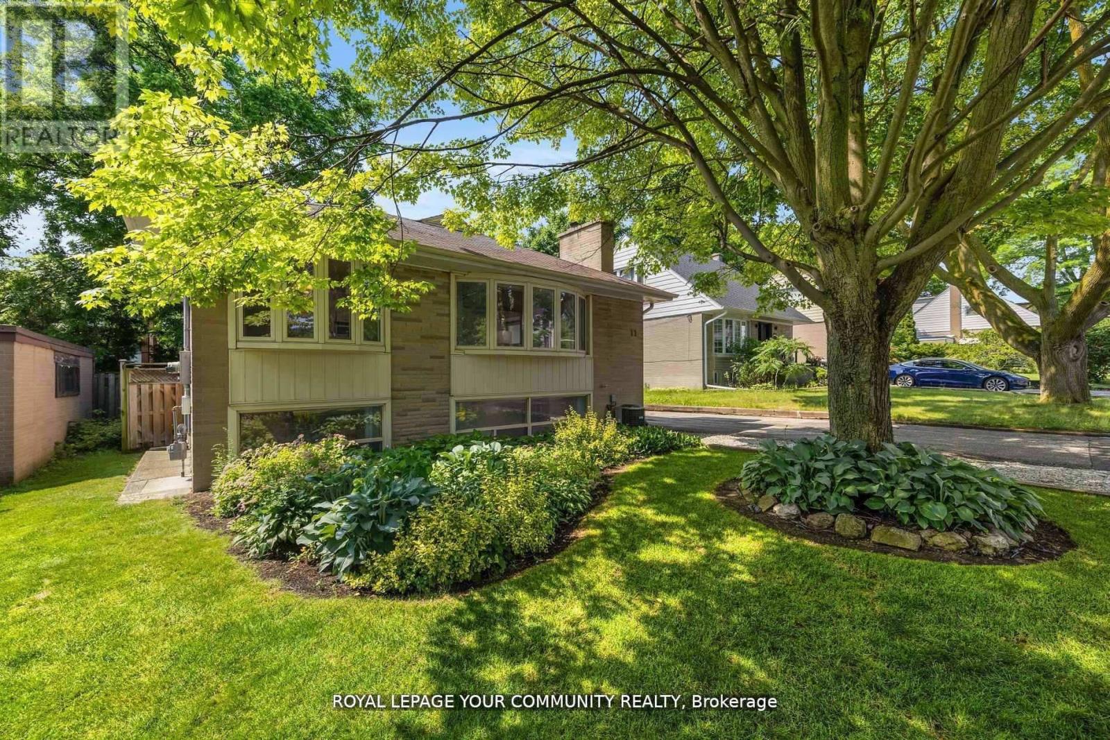 Property at 11 BRAYWIN DRIVE image 2