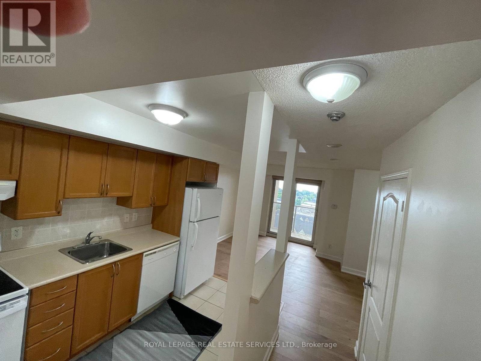 Property at 1105 - 4 ELSINORE PATH image 5