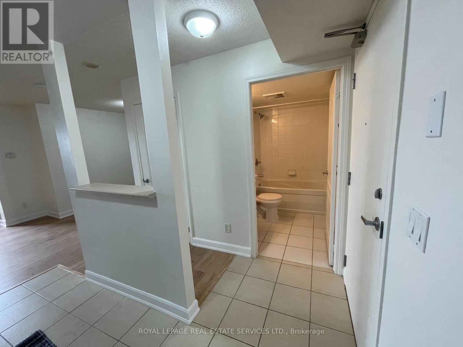 1105 - 4 Elsinore Path, Toronto, Ontario  M8V 4G7 - Photo 9 - W12285664