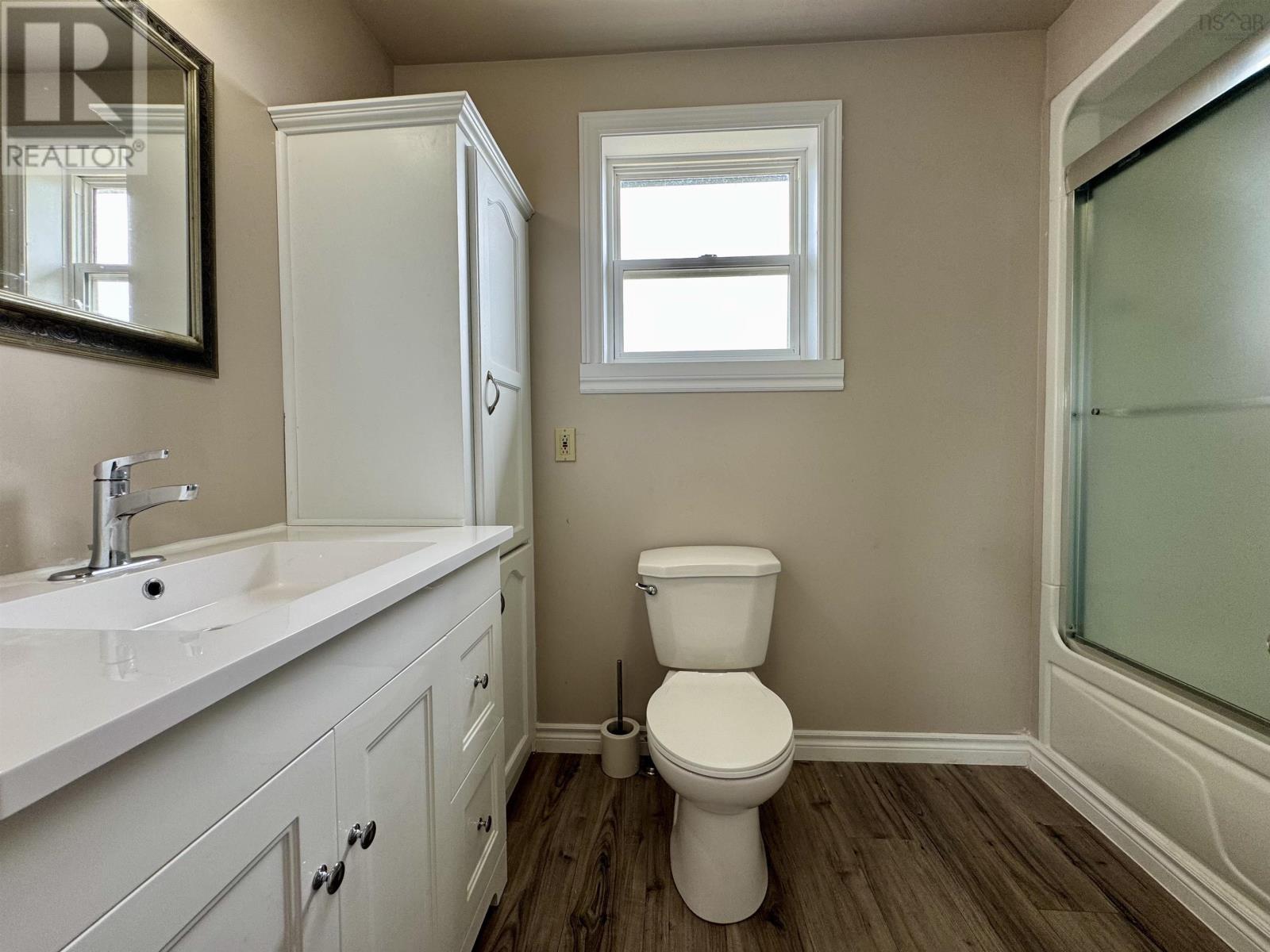 595 Veterans Memorial Drive, Arichat, Nova Scotia  B0E 1A0 - Photo 13 - 202516857