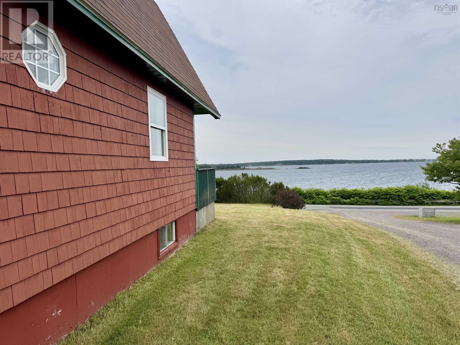 595 Veterans Memorial Drive, Arichat, Nova Scotia  B0E 1A0 - Photo 25 - 202516857