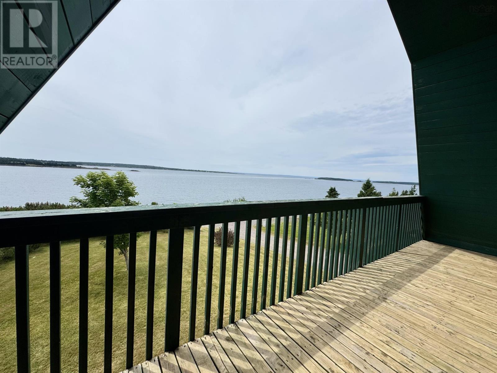 595 Veterans Memorial Drive, Arichat, Nova Scotia  B0E 1A0 - Photo 12 - 202516857