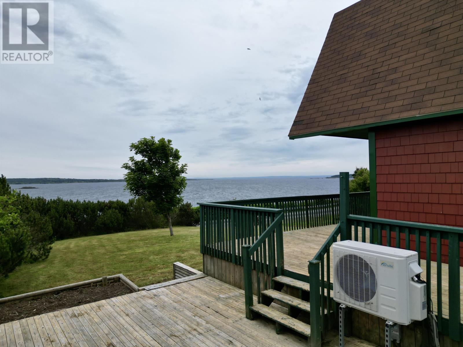 595 Veterans Memorial Drive, Arichat, Nova Scotia  B0E 1A0 - Photo 3 - 202516857