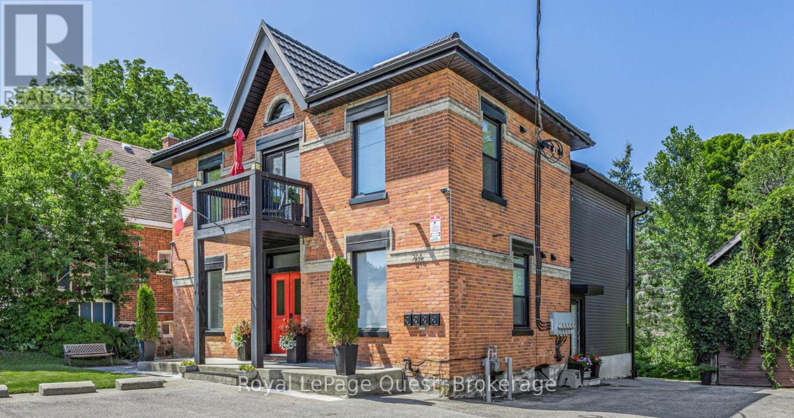 214 Mississaga Street W, Orillia, Ontario  L3V 3B5 - Photo 1 - S12255290
