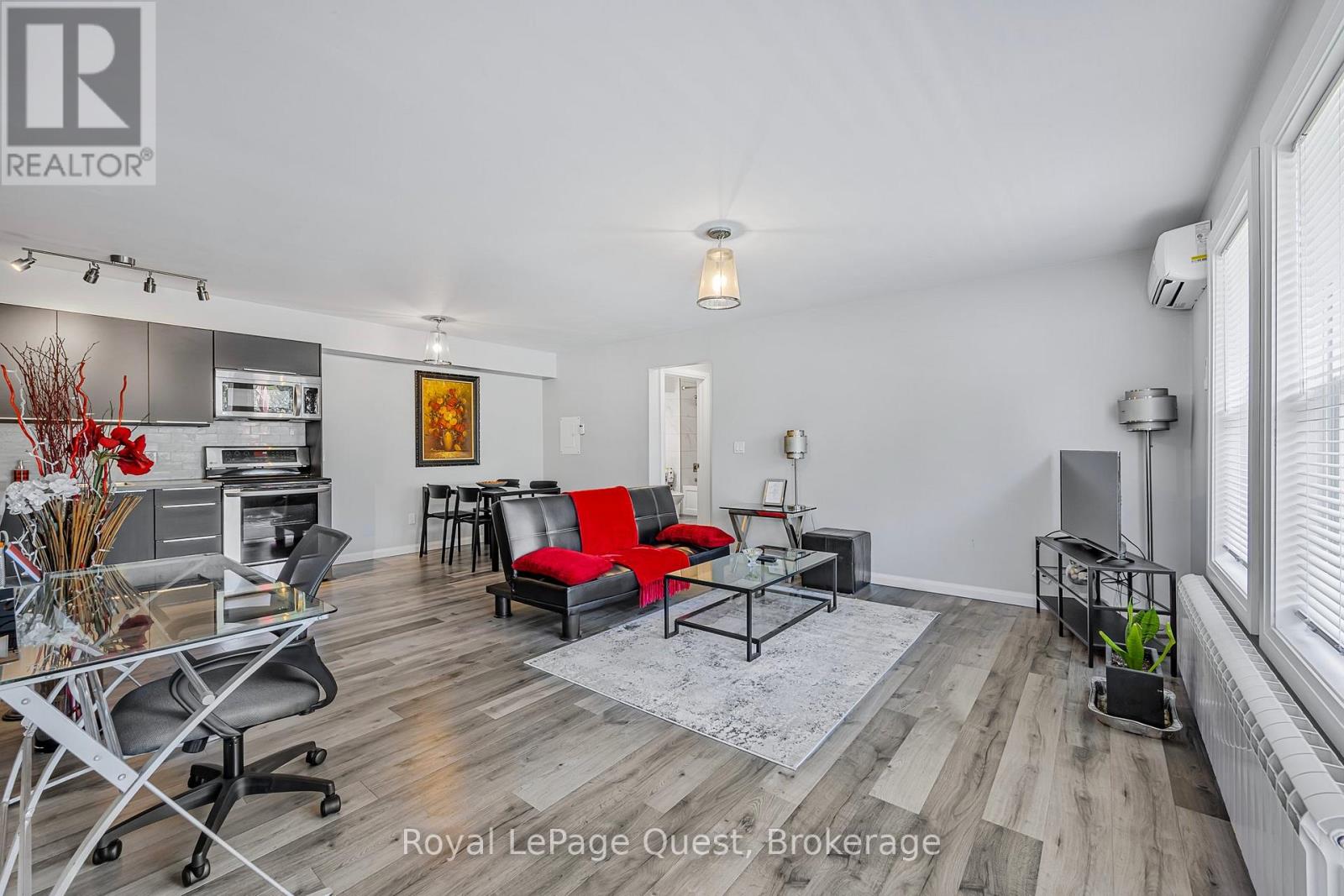 214 Mississaga Street W, Orillia, Ontario  L3V 3B5 - Photo 15 - S12255290