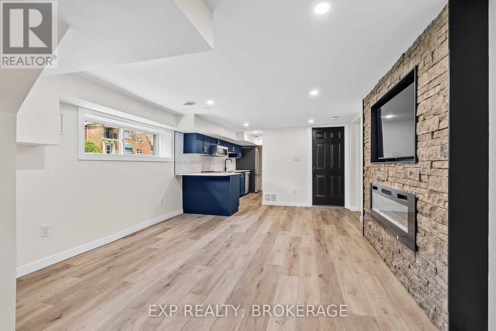3 - 493 College Street, Kingston, Ontario  K7L 4M8 - Photo 5 - X12285894