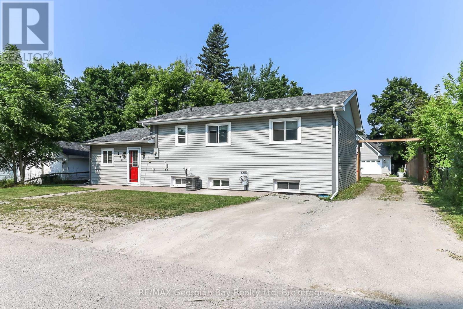 Property at 200 JEPHSON STREET image 1