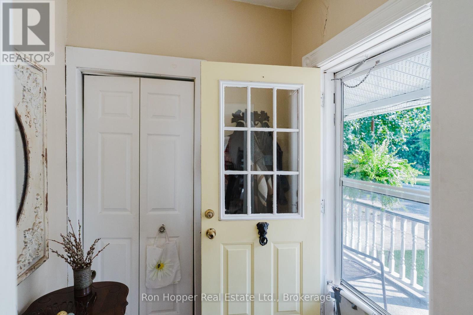 220 2nd Avenue E, Owen Sound, Ontario  N4K 2E6 - Photo 6 - X12285929