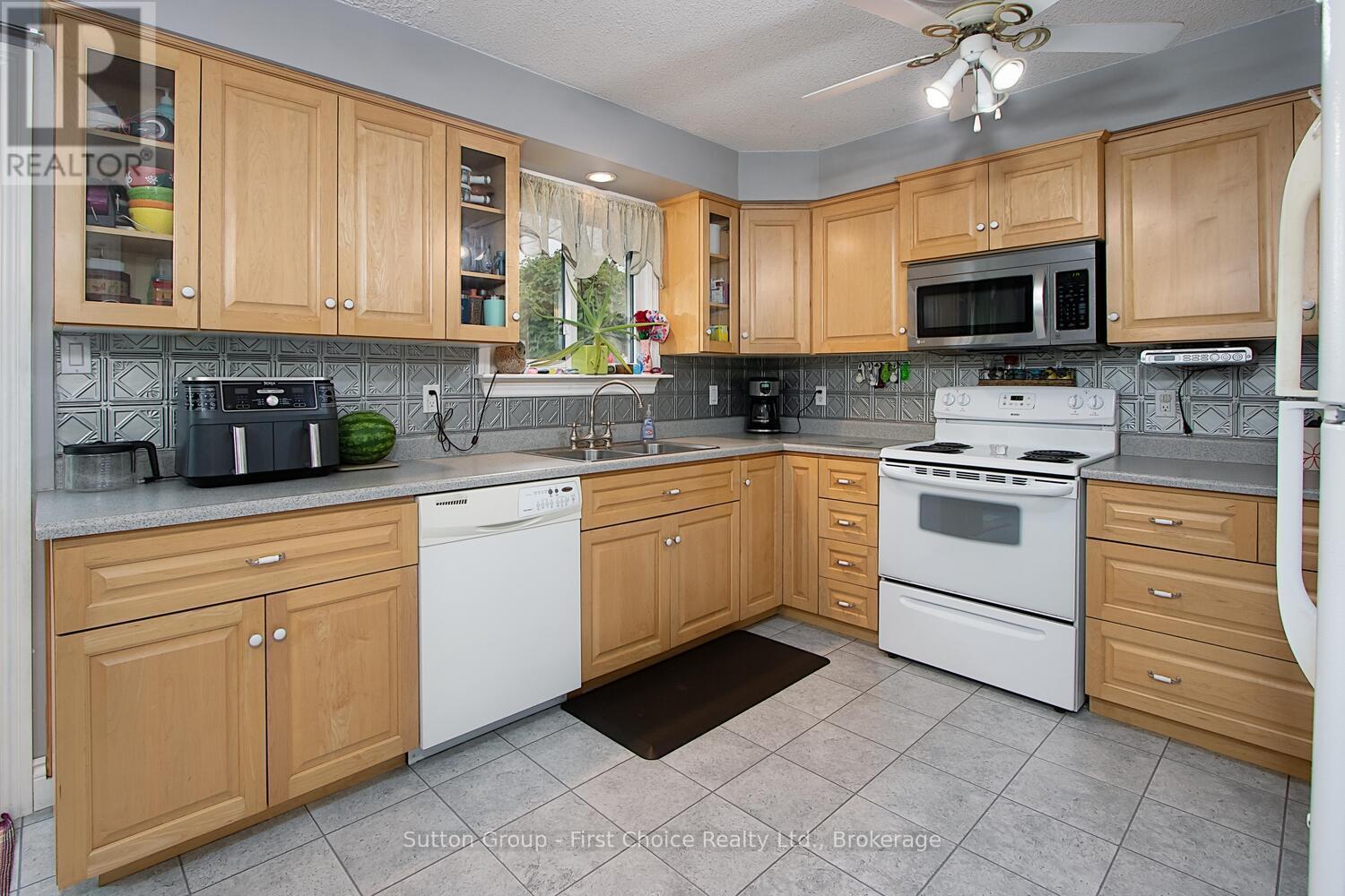 49 Demille Street, Stratford, Ontario  N4Z 1C5 - Photo 13 - X12285947