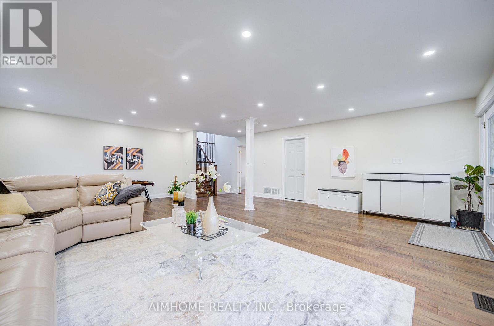 18 Colonnade Road, Toronto, Ontario  M2K 2L5 - Photo 12 - C12285760
