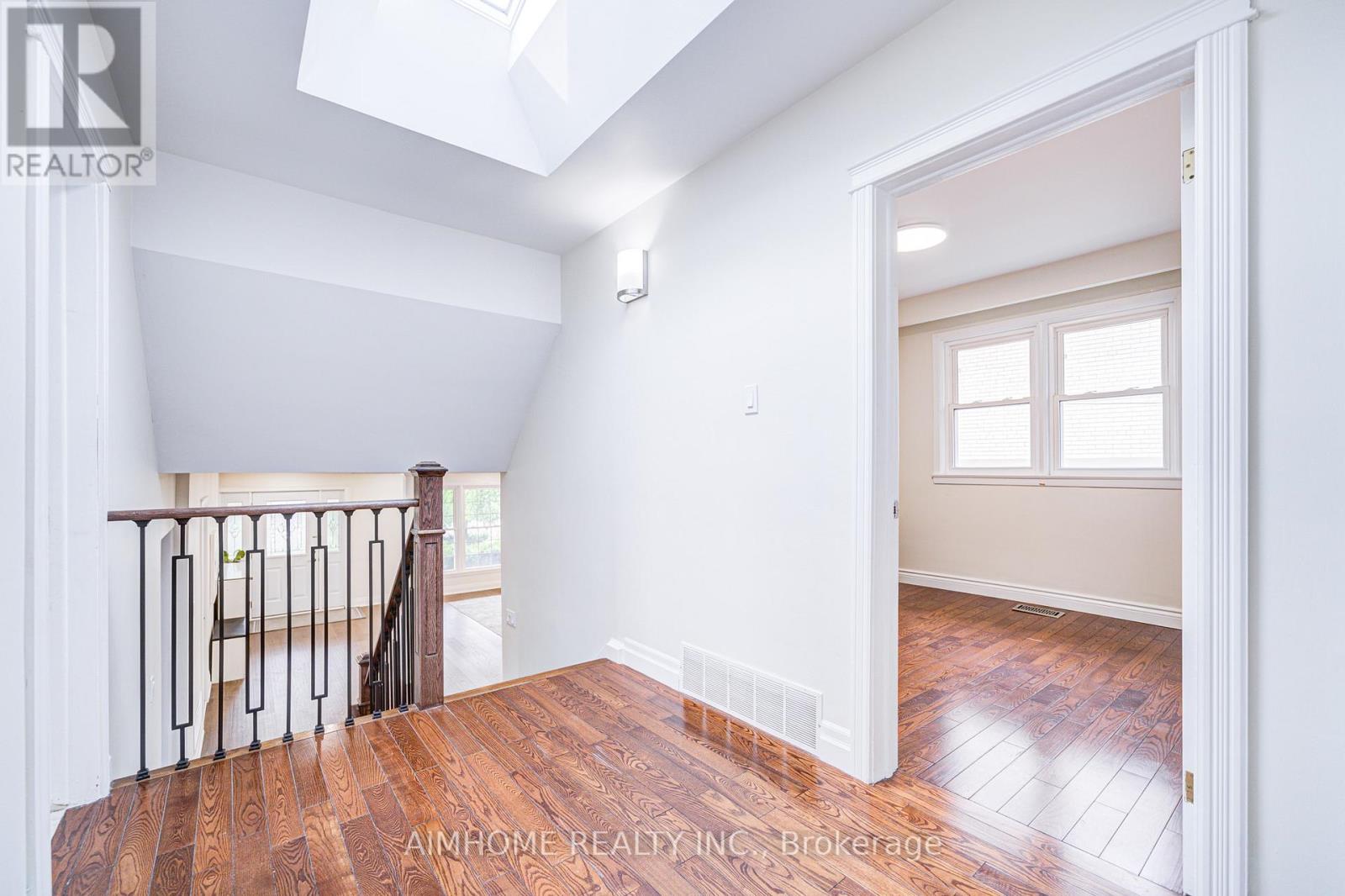 18 Colonnade Road, Toronto, Ontario  M2K 2L5 - Photo 19 - C12285760