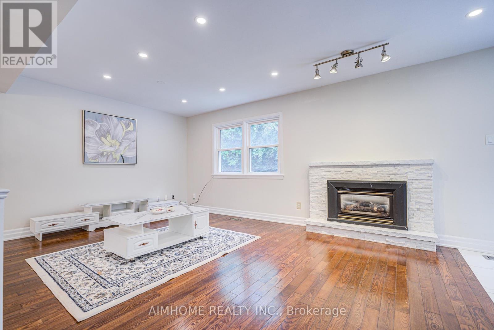 18 Colonnade Road, Toronto, Ontario  M2K 2L5 - Photo 36 - C12285760