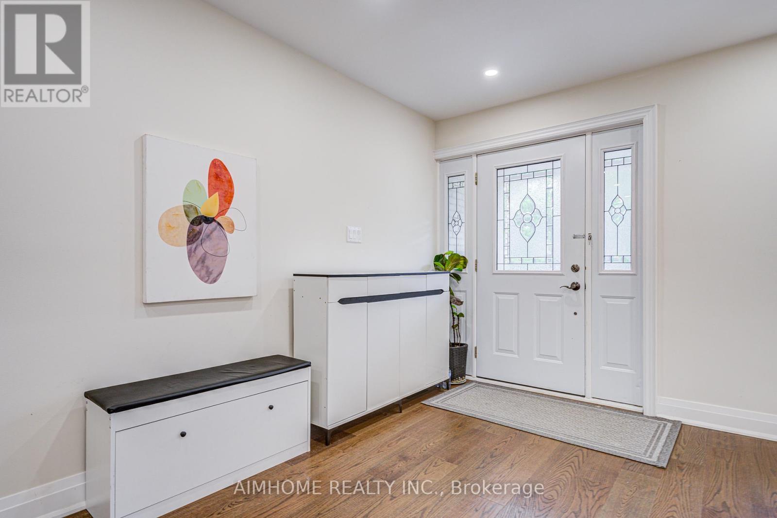 18 Colonnade Road, Toronto, Ontario  M2K 2L5 - Photo 7 - C12285760