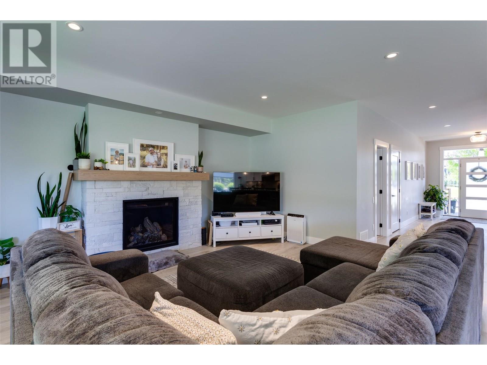 218 Echo Ridge Drive, Kelowna, British Columbia  V1V 0C9 - Photo 27 - 10356063