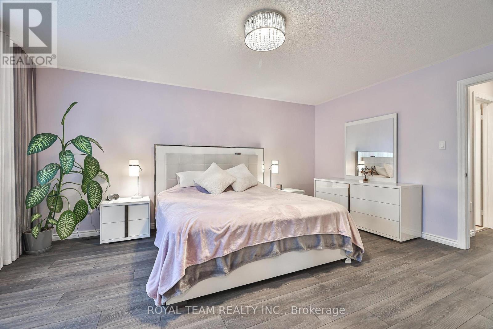 121 Professor Day Drive, Bradford West Gwillimbury, Ontario  L3Z 3B9 - Photo 25 - N12285752