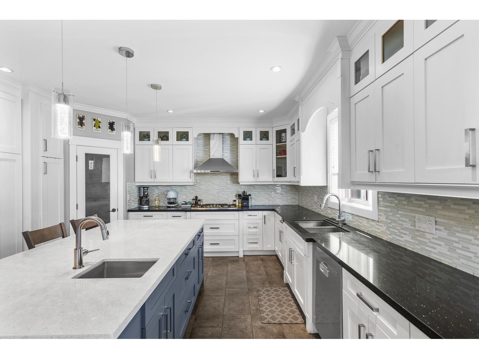 Property at 7761 DEERFIELD STREET image 5