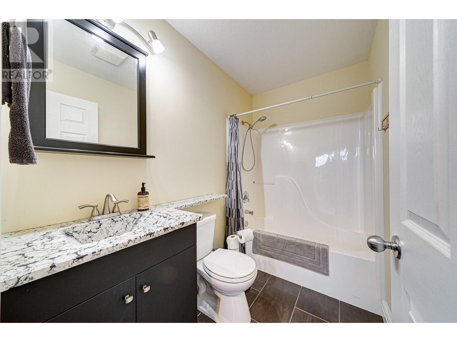 48 Darby Crescent, Elkford, British Columbia  V0B 1H0 - Photo 27 - 10355596