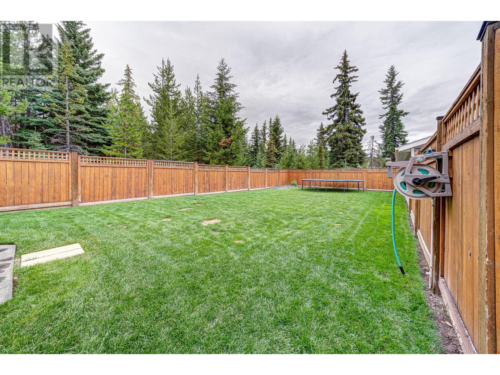 48 Darby Crescent, Elkford, British Columbia  V0B 1H0 - Photo 51 - 10355596