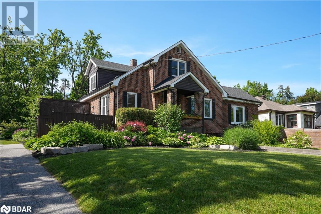 36 Dalton Street, Barrie, Ontario  L4N 1M3 - Photo 1 - 40741530