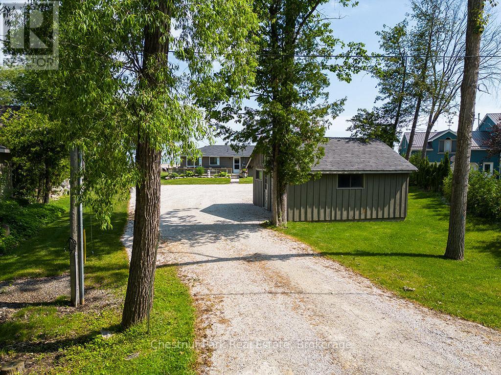 139 Teskey Drive, Blue Mountains, Ontario  N0H 1J0 - Photo 4 - X12245469