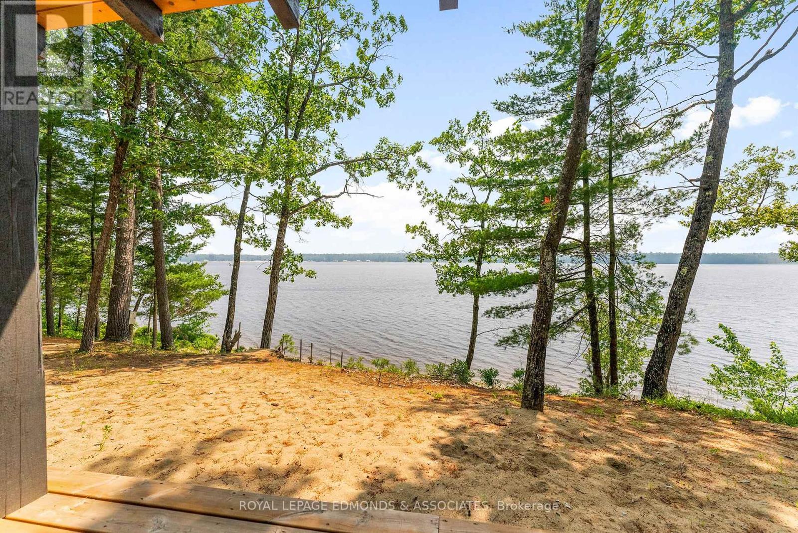 358 Lachlan Lane, Whitewater Region, Ontario  K0J 2L0 - Photo 8 - X12285852
